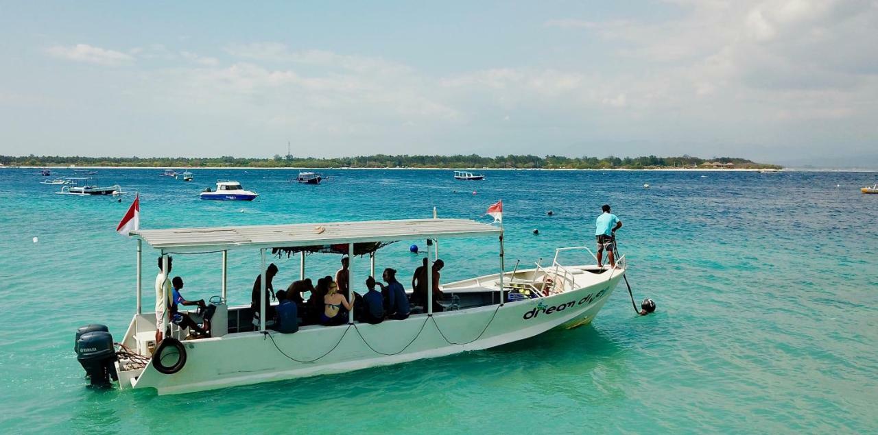 Dream Divers Resort Gili Trawangan Exterior photo