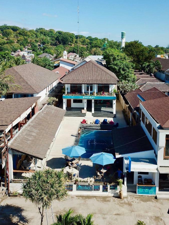 Dream Divers Resort Gili Trawangan Exterior photo